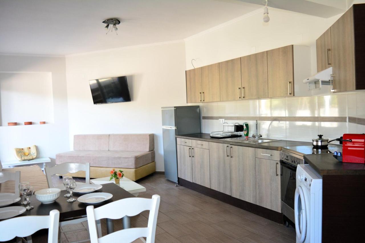 Tarmaros Apartments Sissi Exterior foto